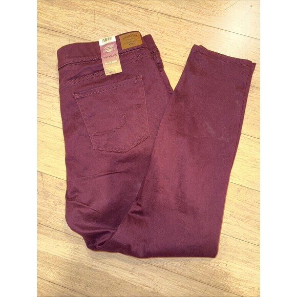 Signature Levi Strauss Totally Shaping Burgundy Pull On Skinny Pant Womens 18S - Picture 2 of 5